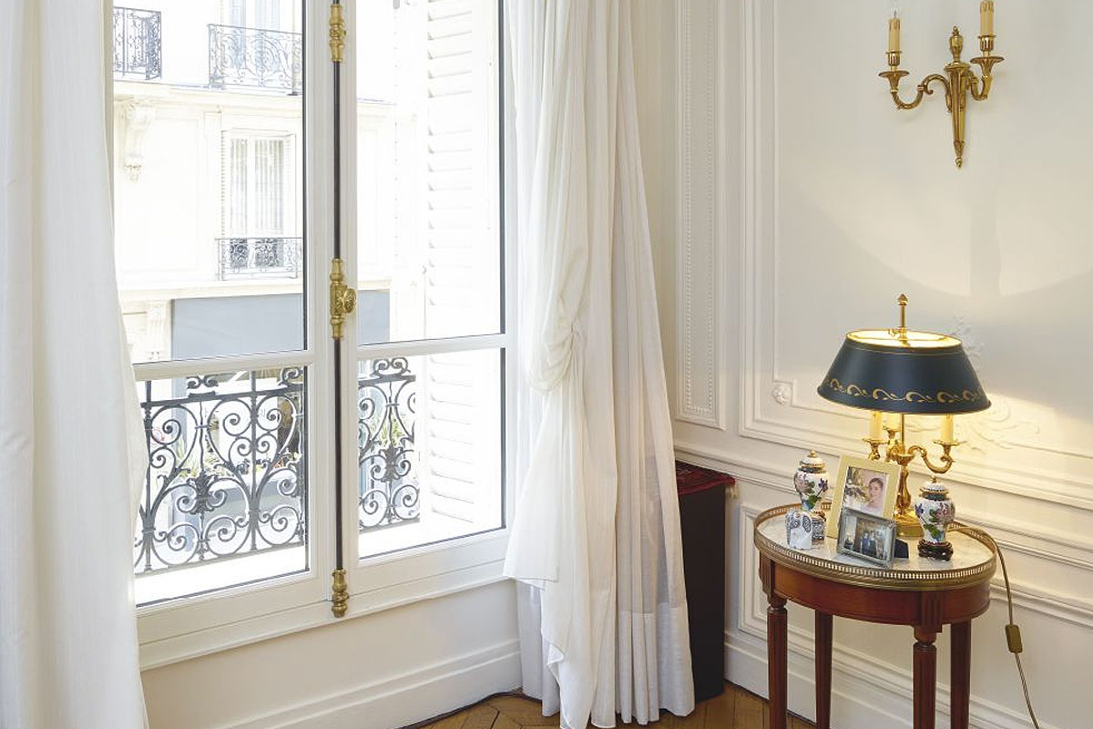 Fenêtres en bois sur mesure haussmannienne gamme Prestige - La Fermeture Parisienne - Paris